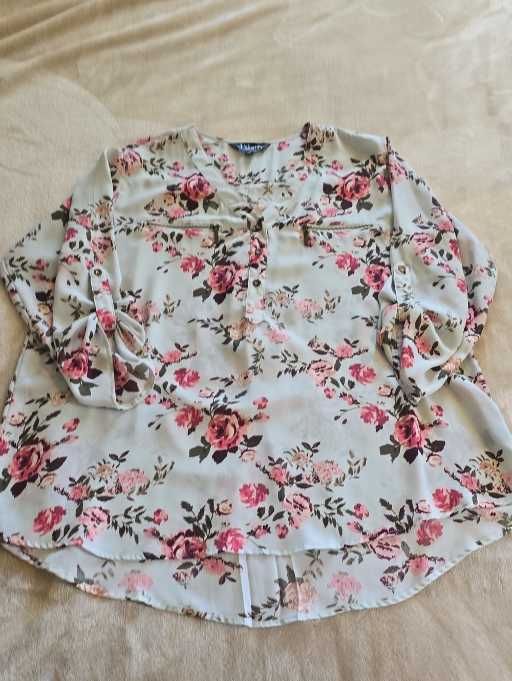J for Justify Mint Floral V-Neck Roll-Sleeve Blouse